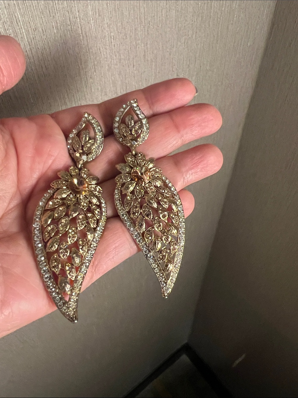 Gold-Tone Filigree Leaf Drop Earrings - Elegant Women's Jewelry